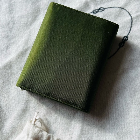 Authentic Prada small trifold women’s wallet in Army - Picture 4 of 5